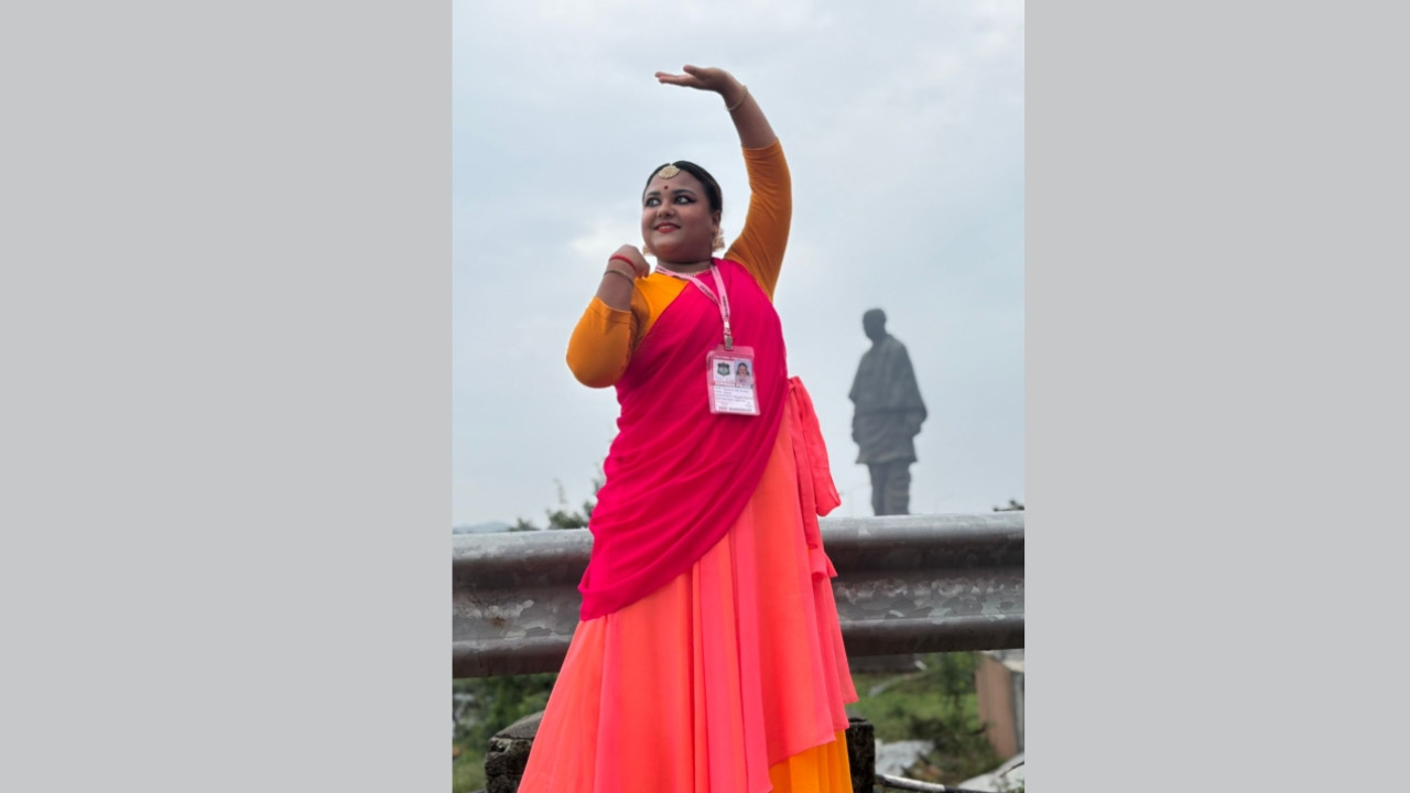 ভারতের ‘রাষ্ট্রীয় একতা দিবসে’ জাতীয় প্যারেডে একমাত্র বাংলাদেশী  হিসেবে বগুড়ার শ্রেয়া’র অংশগ্রহণ